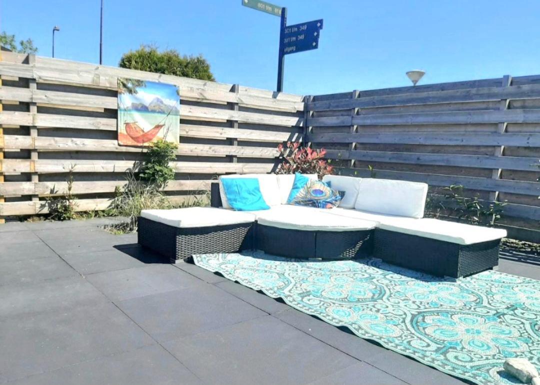 Huisje Britt Met Grote Tuin En Veel Privacy Dirkshorn Ngoại thất bức ảnh